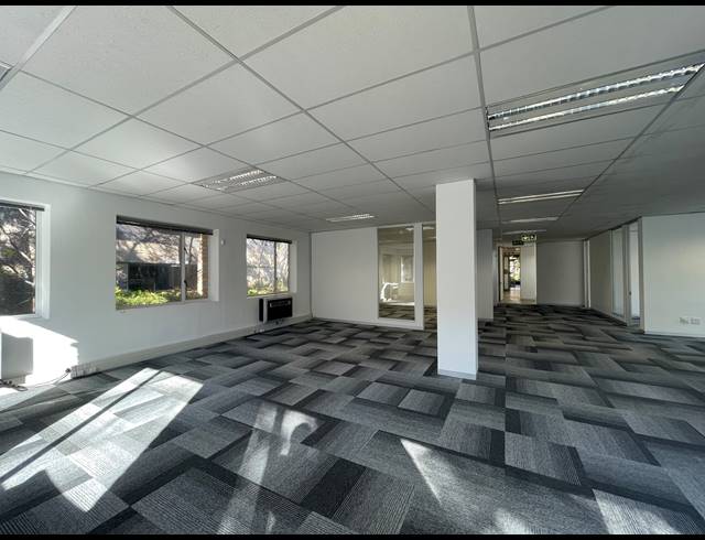 322M² OFFICE TO LET IN SANDTON CENTRAL